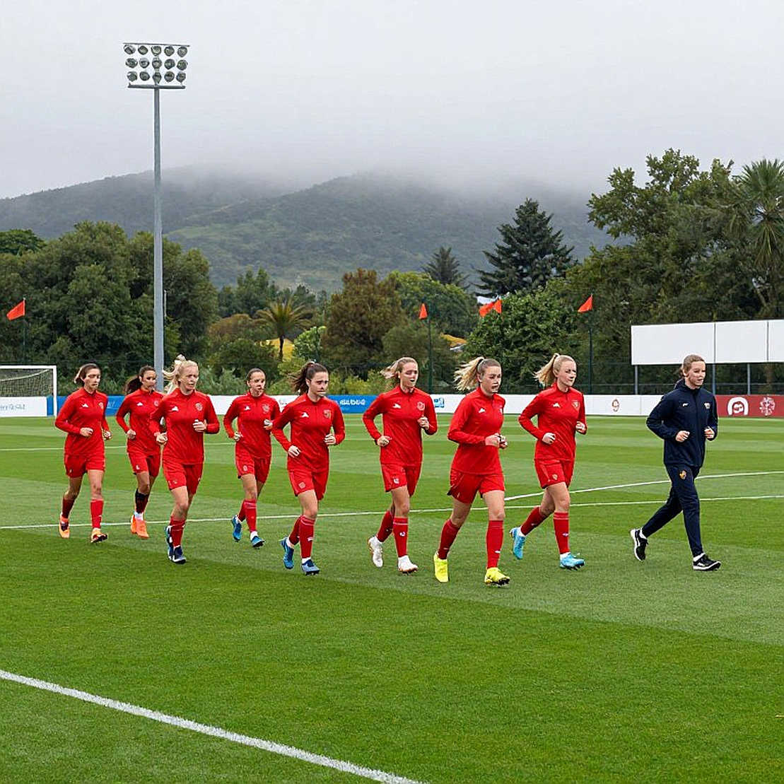 Fenerbahçe dẫn 22 điểm rồi để Žalgiris rút còn 7: Cái mác 'thắng thoải mái' và khoảng trống dữ liệu Fenerbahçe dẫn 22 điểm rồi để Žalgiris rút còn 7: Cái mác 'thắng thoải mái' và khoảng trống dữ liệu