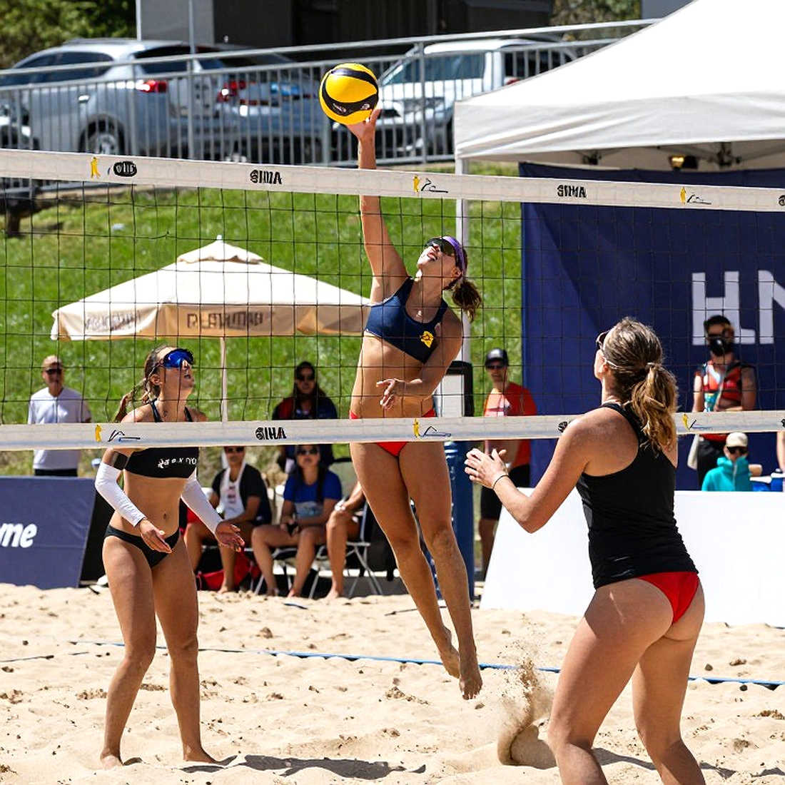 Trung Quốc và chức vô địch Asian Games: Khi ngôi vương che khuất những vết nứt của cả một nền bóng chuyền châu Á Trung Quốc và chức vô địch Asian Games: Khi ngôi vương che khuất những vết nứt của cả một nền bóng chuyền châu Á