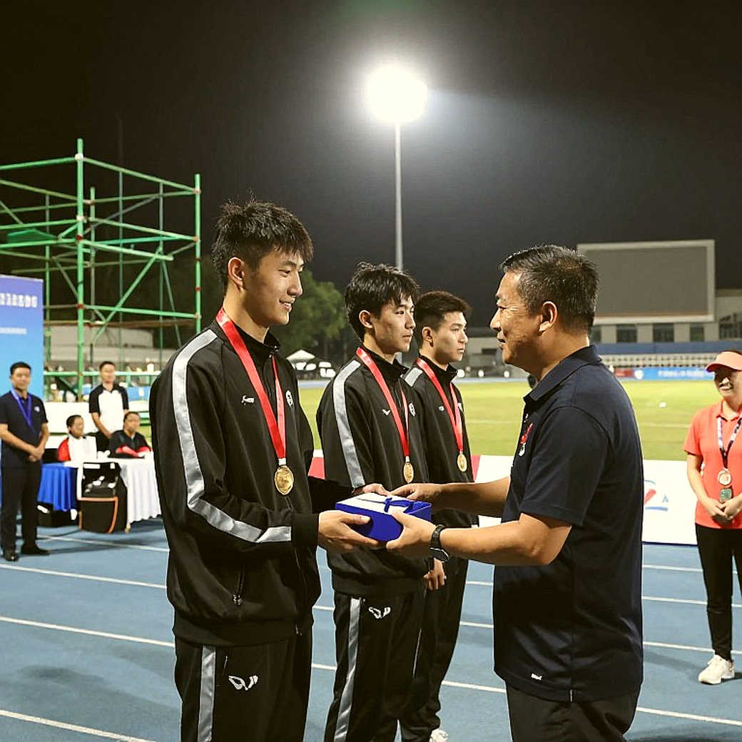 Gió, độ cao và đôi giày: cách đọc một thông số điền kinh cho đúng