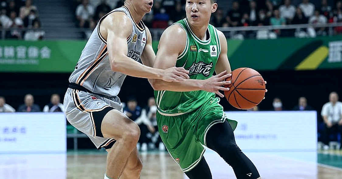 Letran 83-72 St. Benilde: 11 điểm của một hiệp, và 30 phút không ai thắng ai Letran 83-72 St. Benilde: 11 điểm của một hiệp, và 30 phút không ai thắng ai