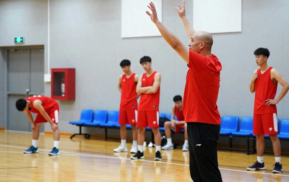 Letran 83-72 St. Benilde: 11 điểm của một hiệp, và 30 phút không ai thắng ai Letran 83-72 St. Benilde: 11 điểm của một hiệp, và 30 phút không ai thắng ai