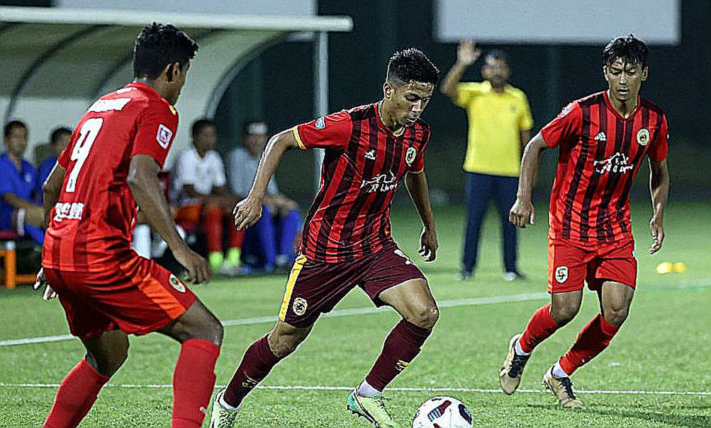 Nhịp pressing của tuyển Việt Nam và khoảng trống V.League không tự lấp được