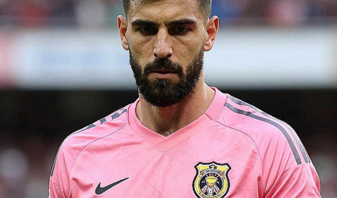 Anthony Barry và hợp đồng đến Euro 2028: thứ FA đang giữ mà Premier League muốn