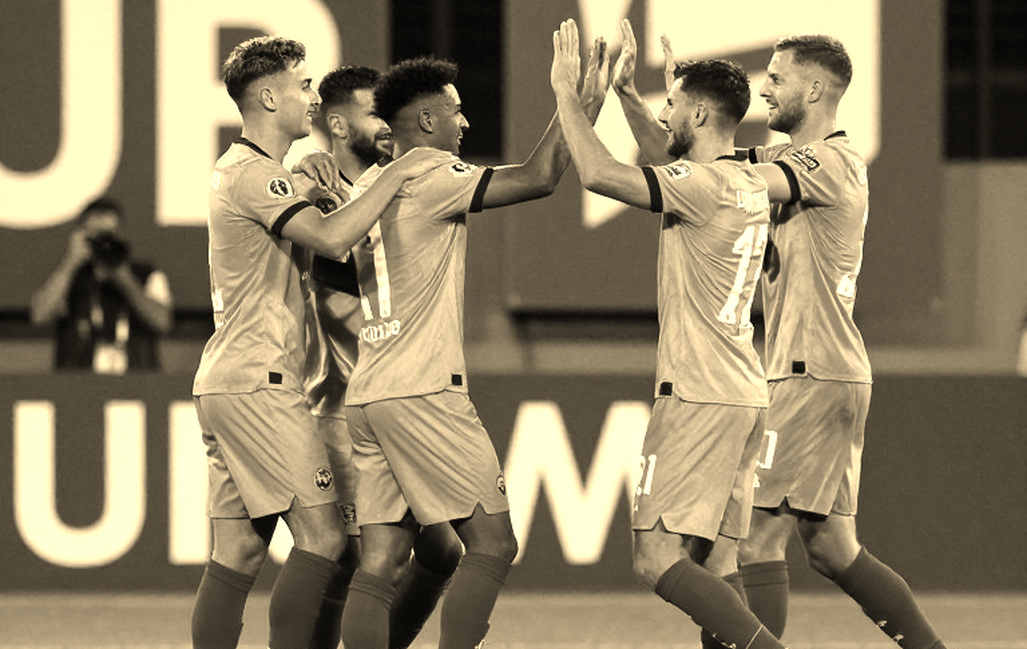 Dưới bảng xếp hạng V.League: Nhịp pressing, tải trọng và niềm tin trong phòng thay đồ Dưới bảng xếp hạng V.League: Nhịp pressing, tải trọng và niềm tin trong phòng thay đồ