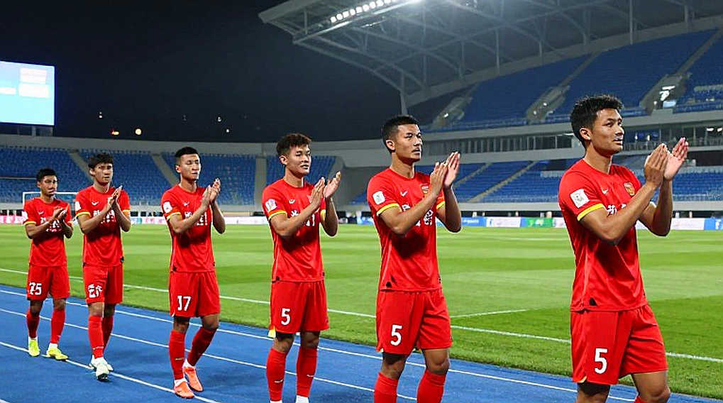 Xuân Sơn gãy nhịp, cánh cửa mở ra cho Williams Minh Hoàng Xuân Sơn gãy nhịp, cánh cửa mở ra cho Williams Minh Hoàng