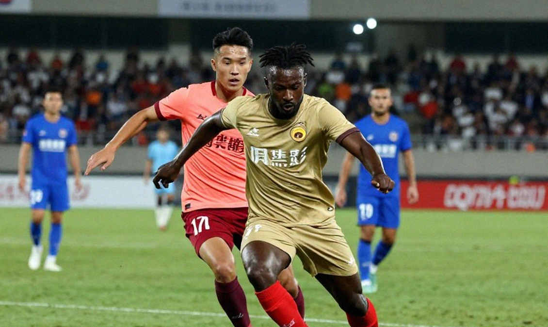 Madura United 1-0 Persib Bandung: ba pha cứu thua, một quả bóng lăn và tấm biển trên xe buýt